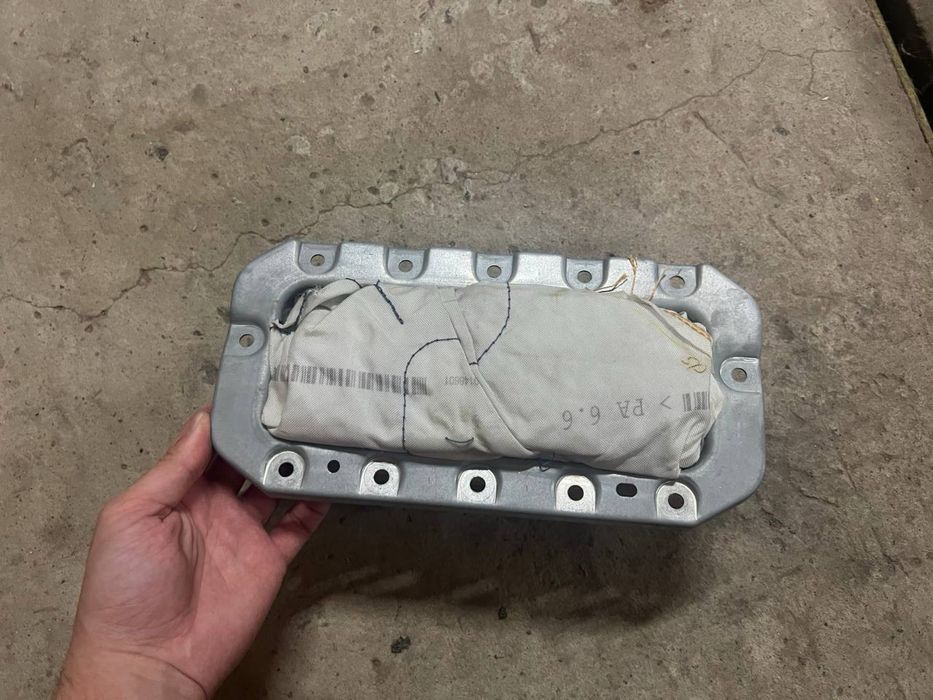 Подушка безопасности торпеды BMW F30