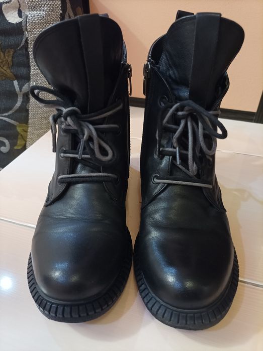 Черевики демісезонніі шкіряні 36 розмір