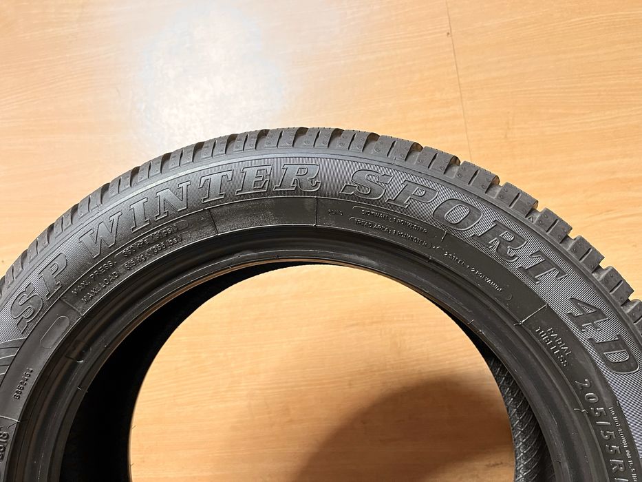 205/55 R 16 Dunlop SP Winter Sport 4D Зима комплект шини