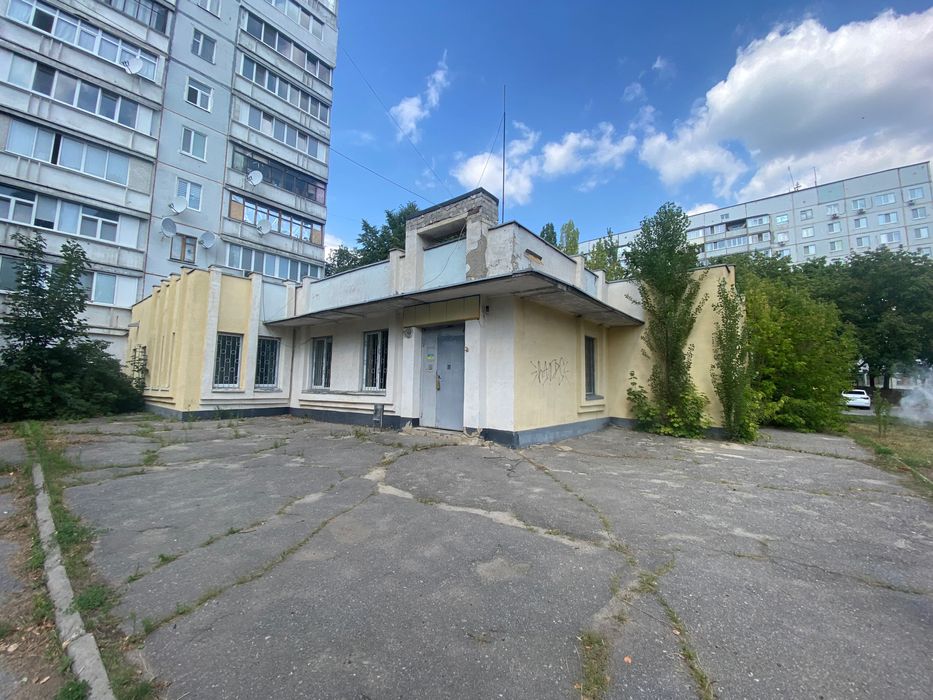 Оренда приміщення під магазин салон. Червона лінія 265м2