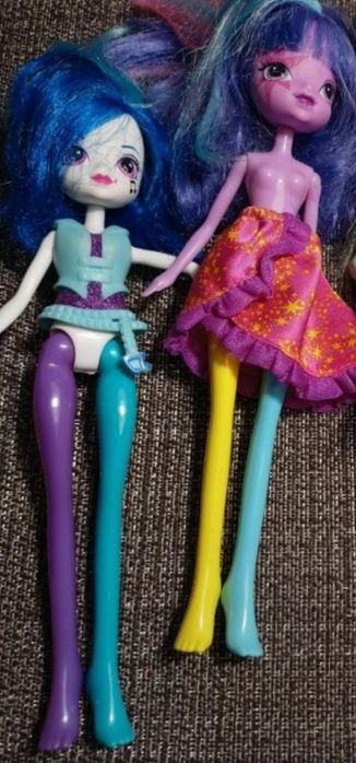 Dwie lalki monster high