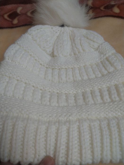 Комплект:шапка жіноча із зйомним бамбоном