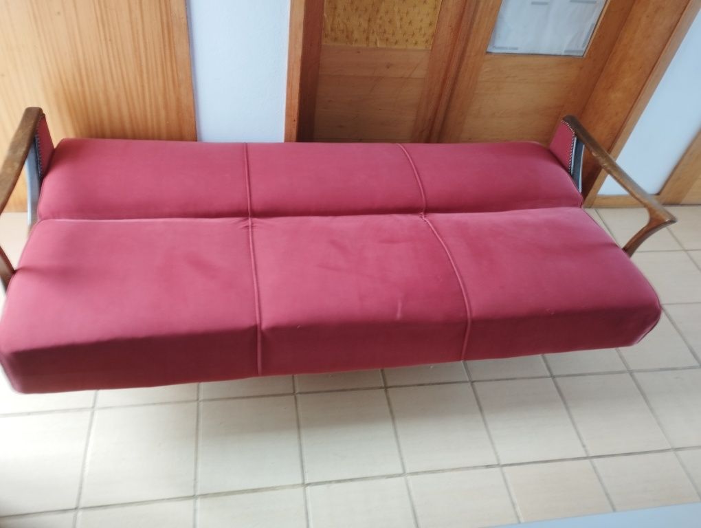 Sofá-cama vintage - vermelho