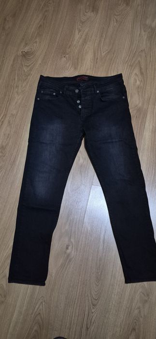 Продам джинси чорні