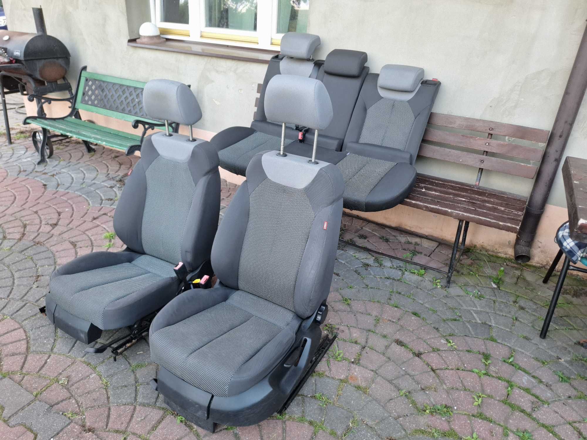 Seat Leon II fotele komplet EU