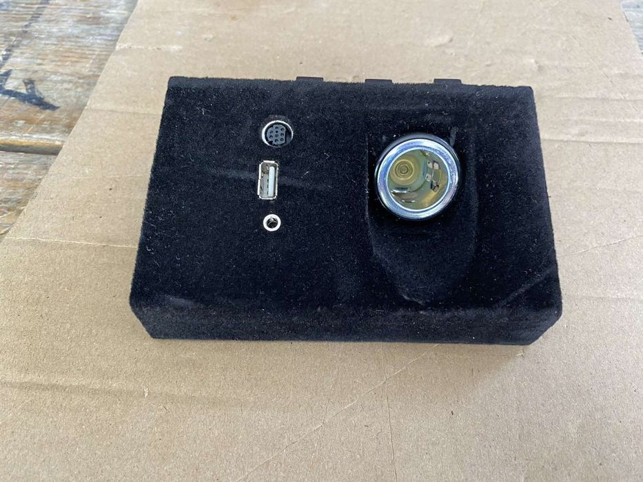 Panamera 970 прикуриватель с usb aux разъёмом