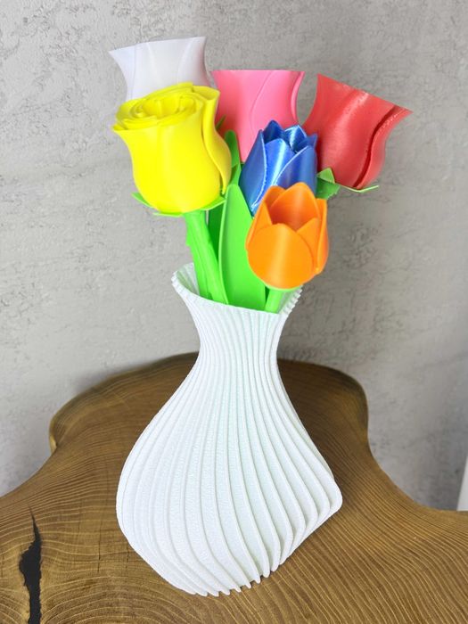 Nowoczesny wazon serce spiralny, karbowany, strukturalny, druk 3D