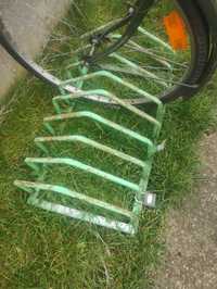 Stojak rowerowy zielony