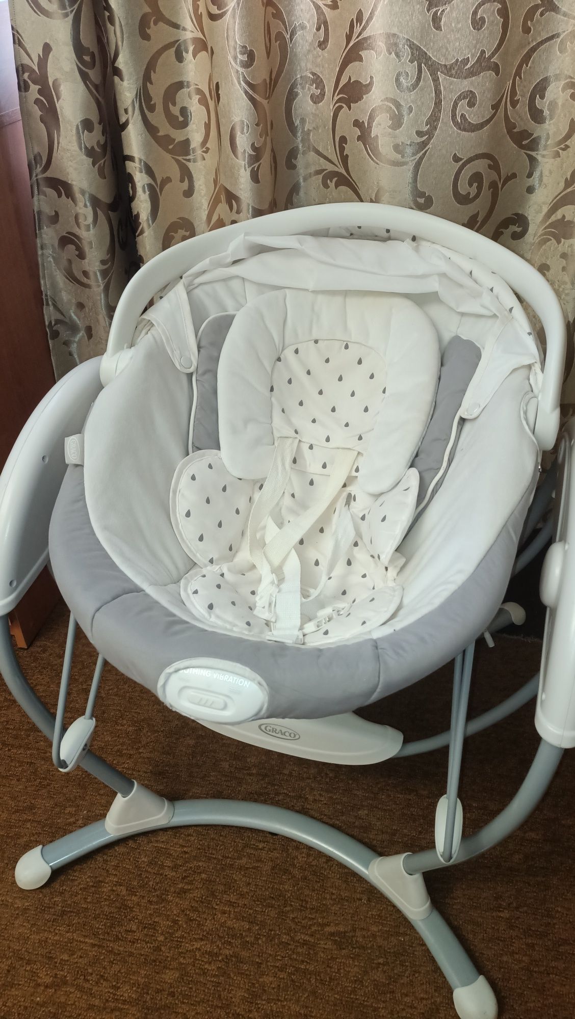 Колисковий центр Graco glider elite