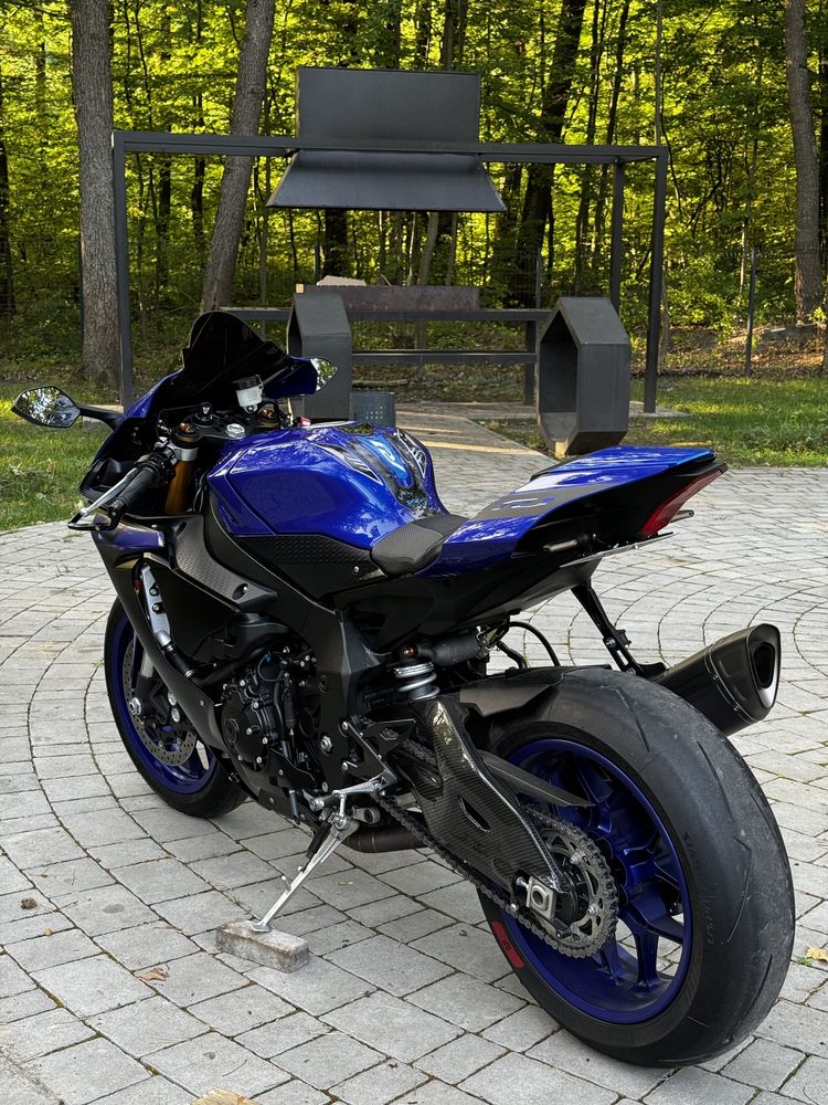 Yamaha YZF-R1 2019 Akrapovic