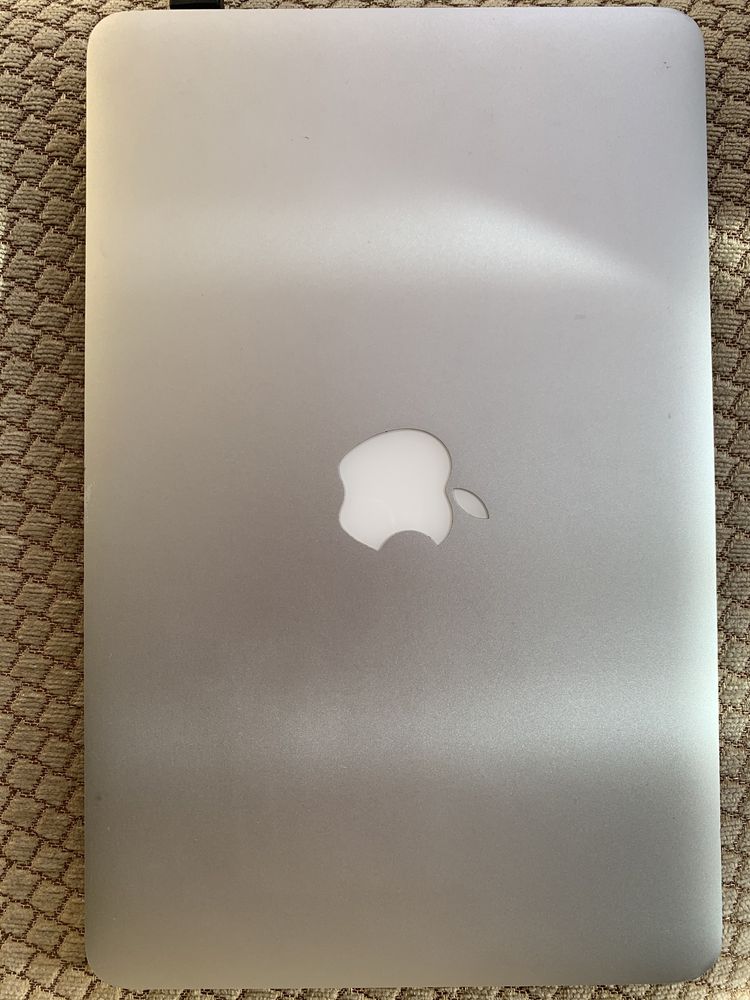 MacBook Air 11 2015 i5 128gb