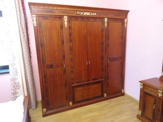 Спальня деревянная шпон Италия