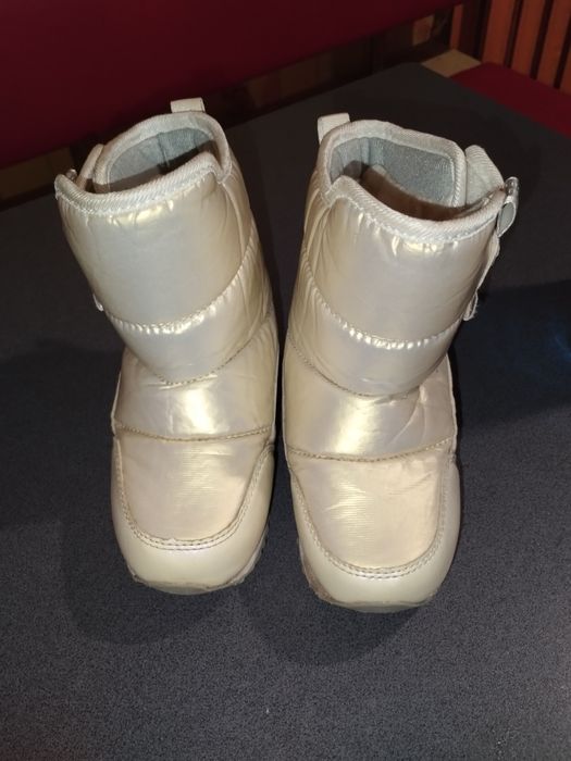 Зимние сапожки  на девочку