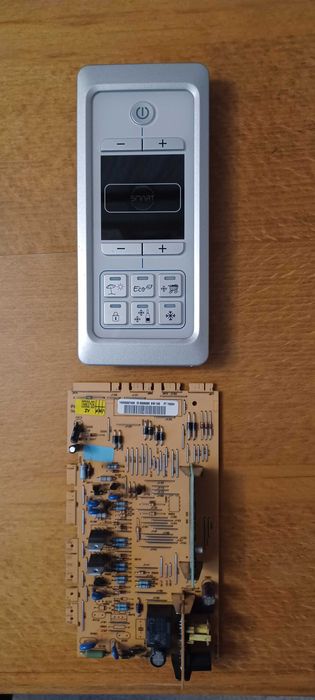 Lodówka INDESIT PRIME TOTAL NO FROST panel i moduł sterowania sprzedam