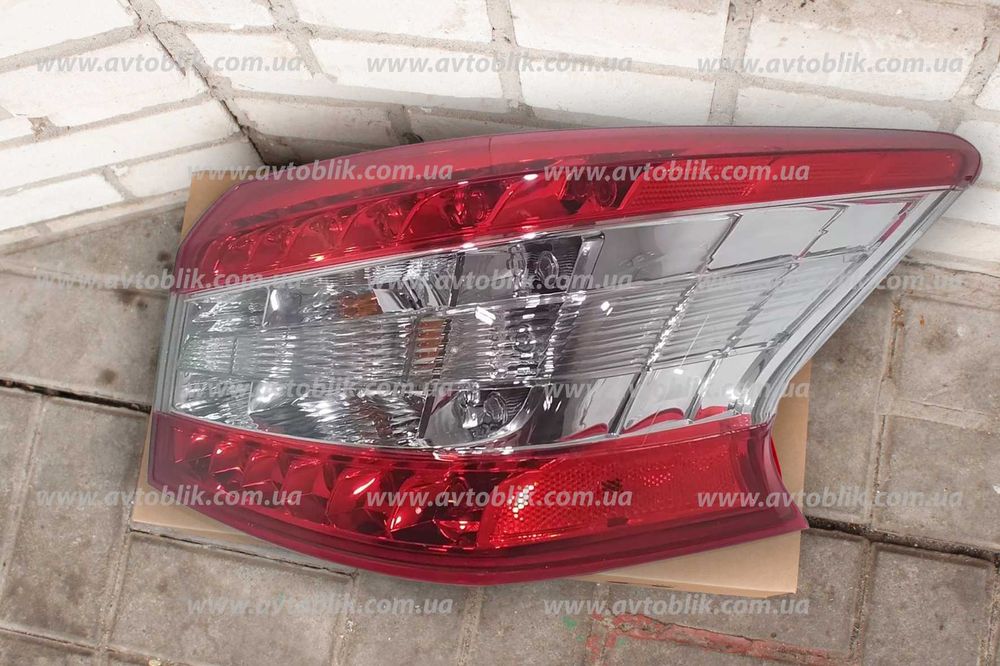 Задний фонарь Altima, Almera, Tiida, Qashqai, X-Trail/Rogue, Sentra