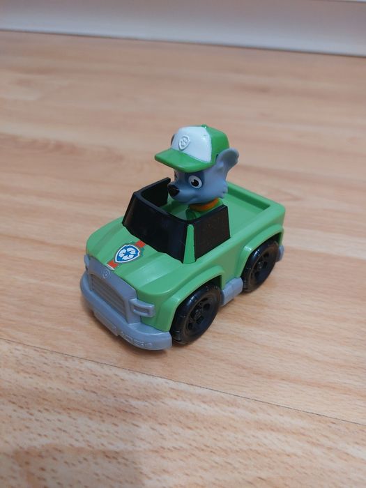 Figurka z autkiem Rocky Psi Patrol