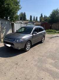 Mitsubishi outlander 3 2013