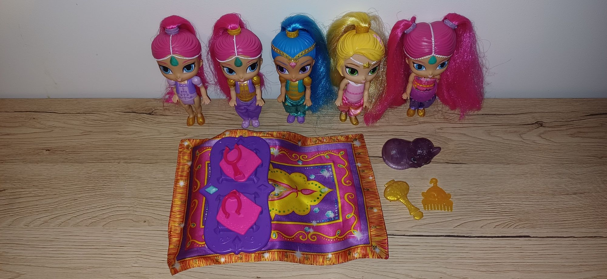 Laleczki Shimmer & Shine plus akcesoria