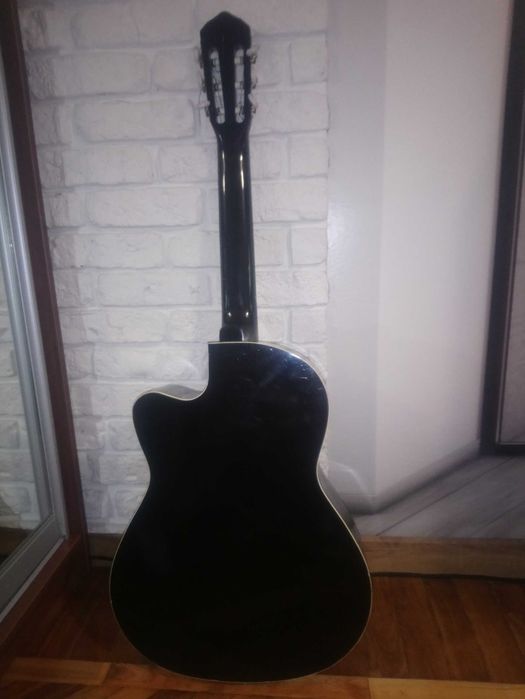 Продам гітару Renome у гарному стані