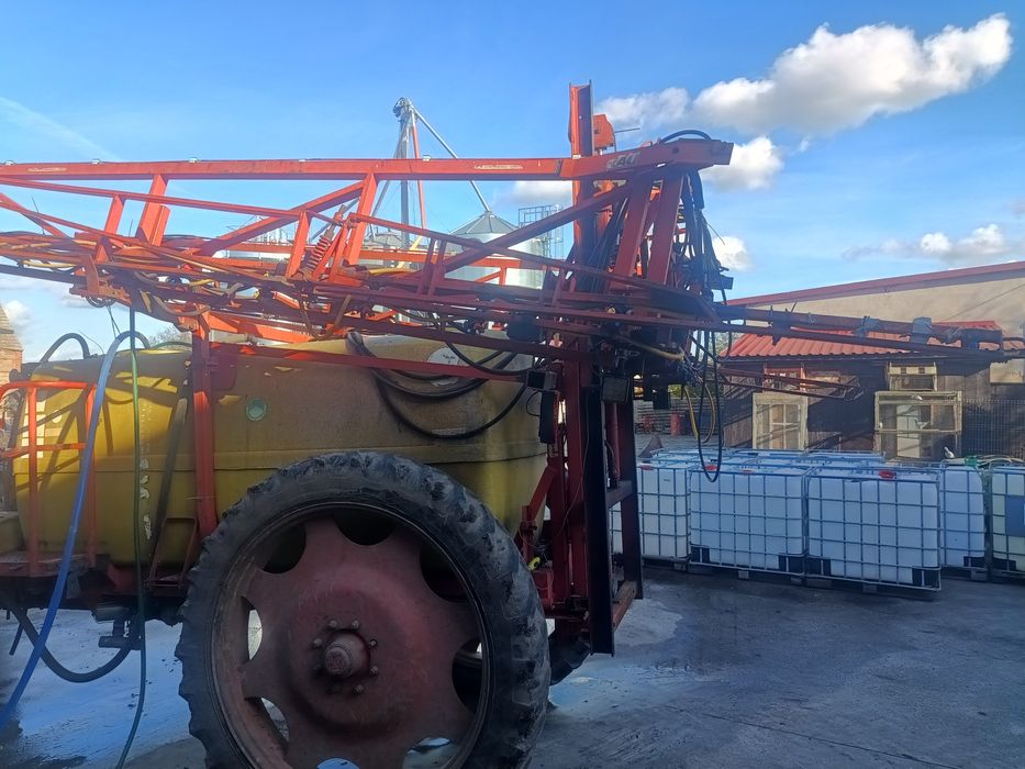 sprzedam opryskiwacz rau