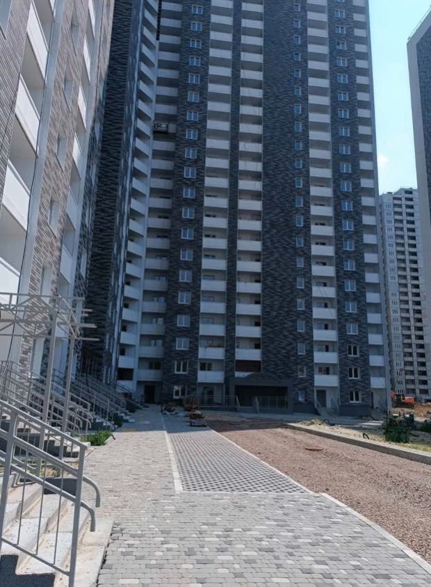 94м2 з ремонтом Навігатор Коноплянська метро 10хв Мінська