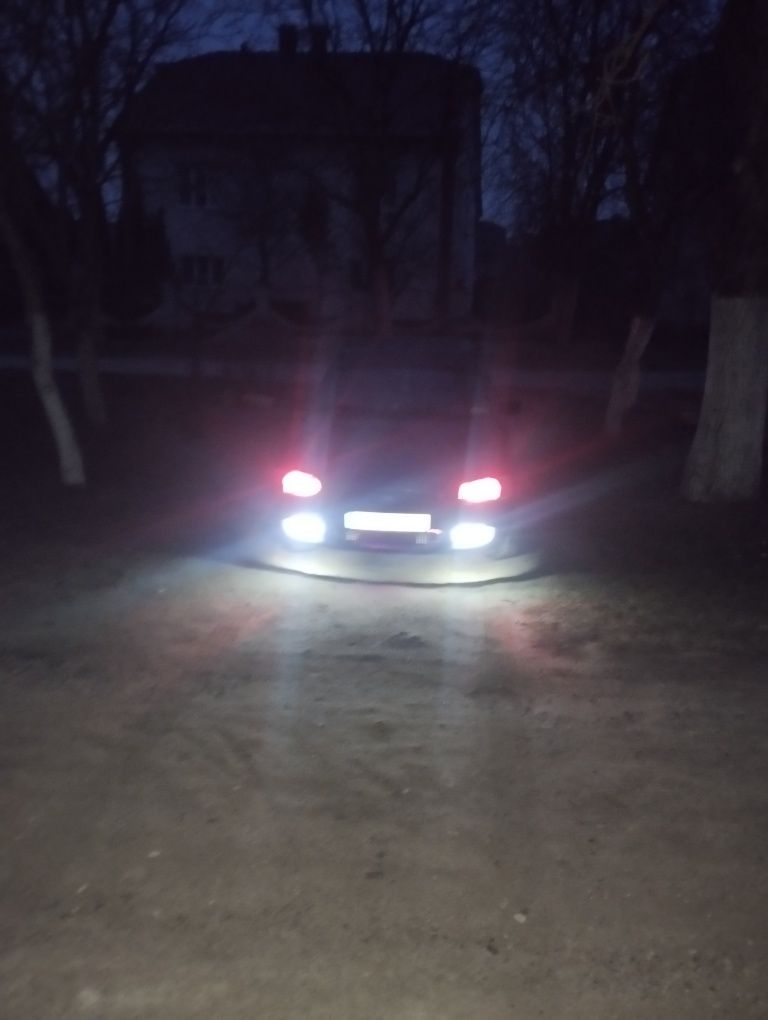 Продається надійний автомобіль Форд ескорд