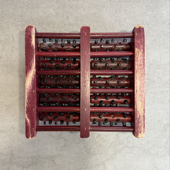 Масажер для ніг дерев'яний