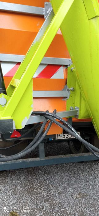 przenośnik ślimakowy burtowy hydrauliczny fi 300mm i dł. 6,4mb