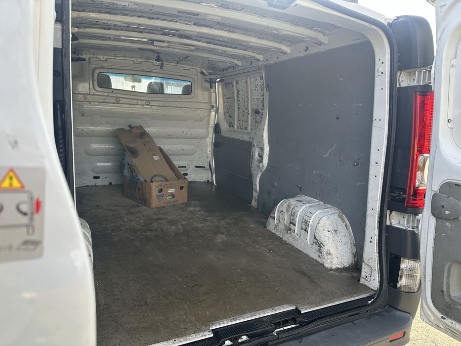 Renault трафік 2.5 вебасто