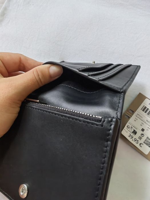 portfel Massimo dutti.
Nowy, wysyłka pocztą polsk