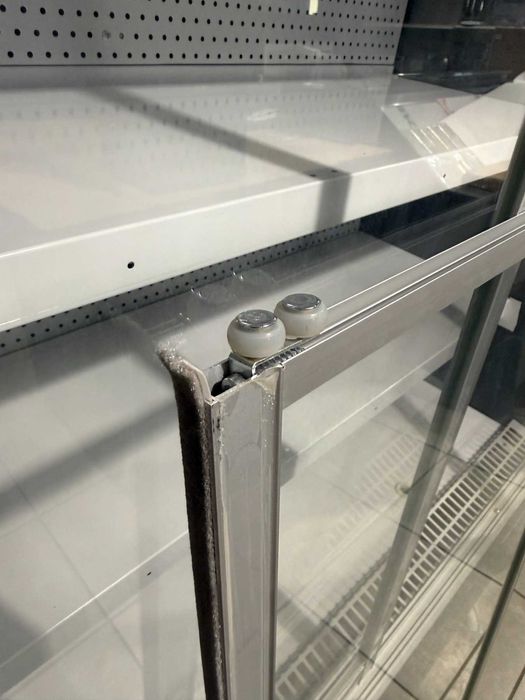 Двері купе до холодильних гірок, регалів. Виготовлення дверей