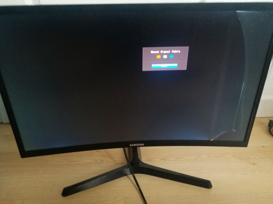 Monitor LED Samsung C24F396FHR 23,5