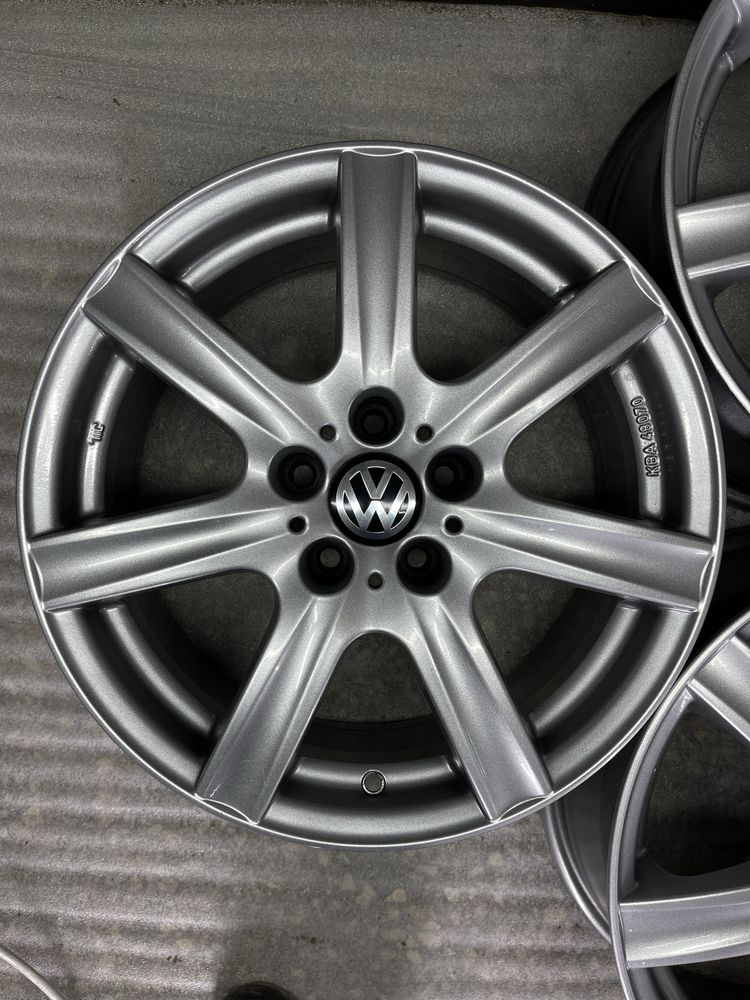 Диски R17 5x112 Et35 7.5J. VW Passat B5 B6 B7 B8 NMS Tiguan CC. Skoda