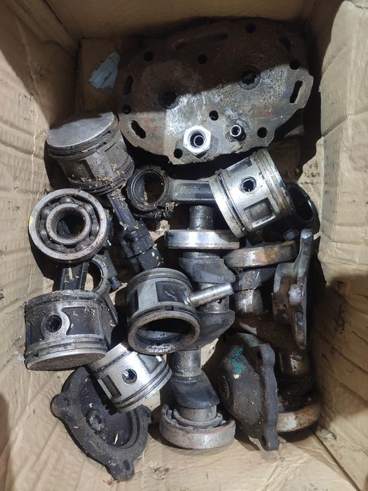 Компресор ЗИЛ-130 шатун,вал,поршень