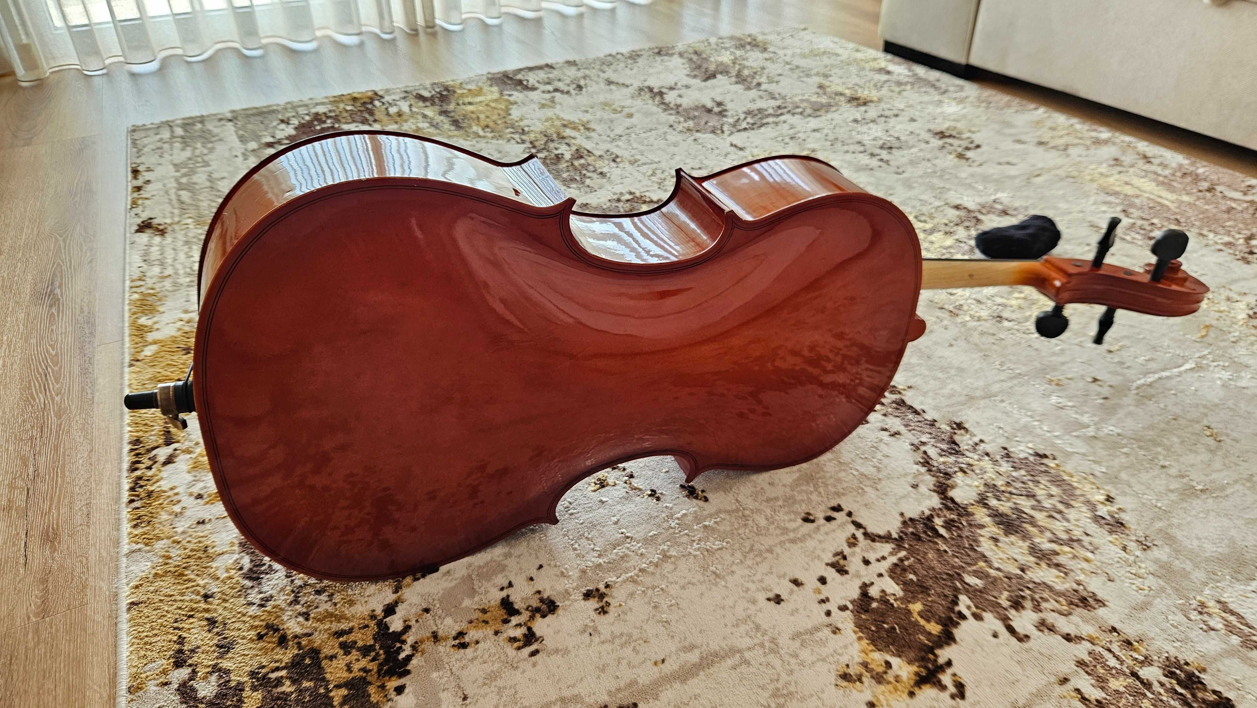 Violoncelo, USADO, Marca Cervini