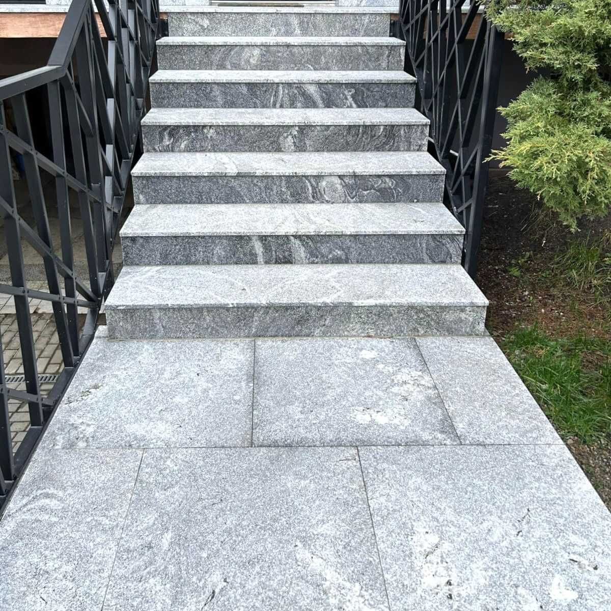 Granit Royal Juparana / Viscon White - Schody polerowane, wewnętrzne