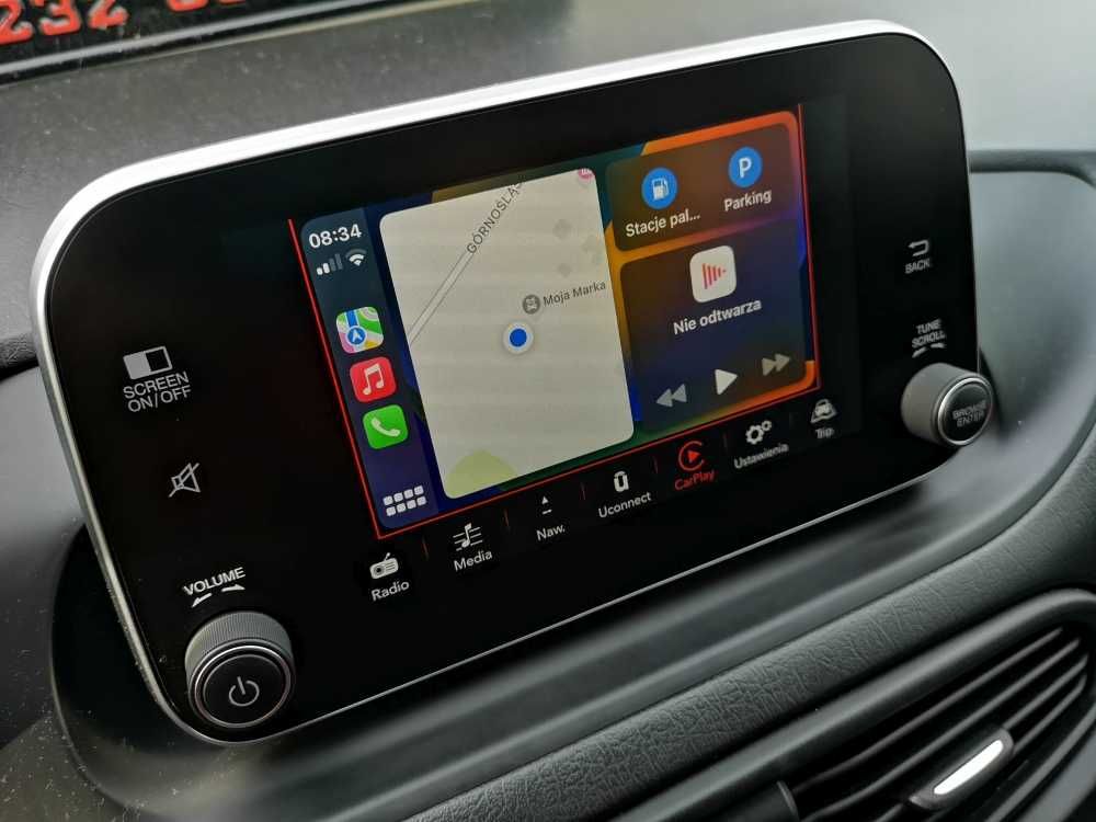 Tipo CARPLAY AndroidAuto na fabrycznym ekranie Fiat Uconnect tablet 7"