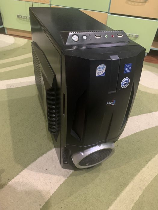 Компютер, системний блок для роботи