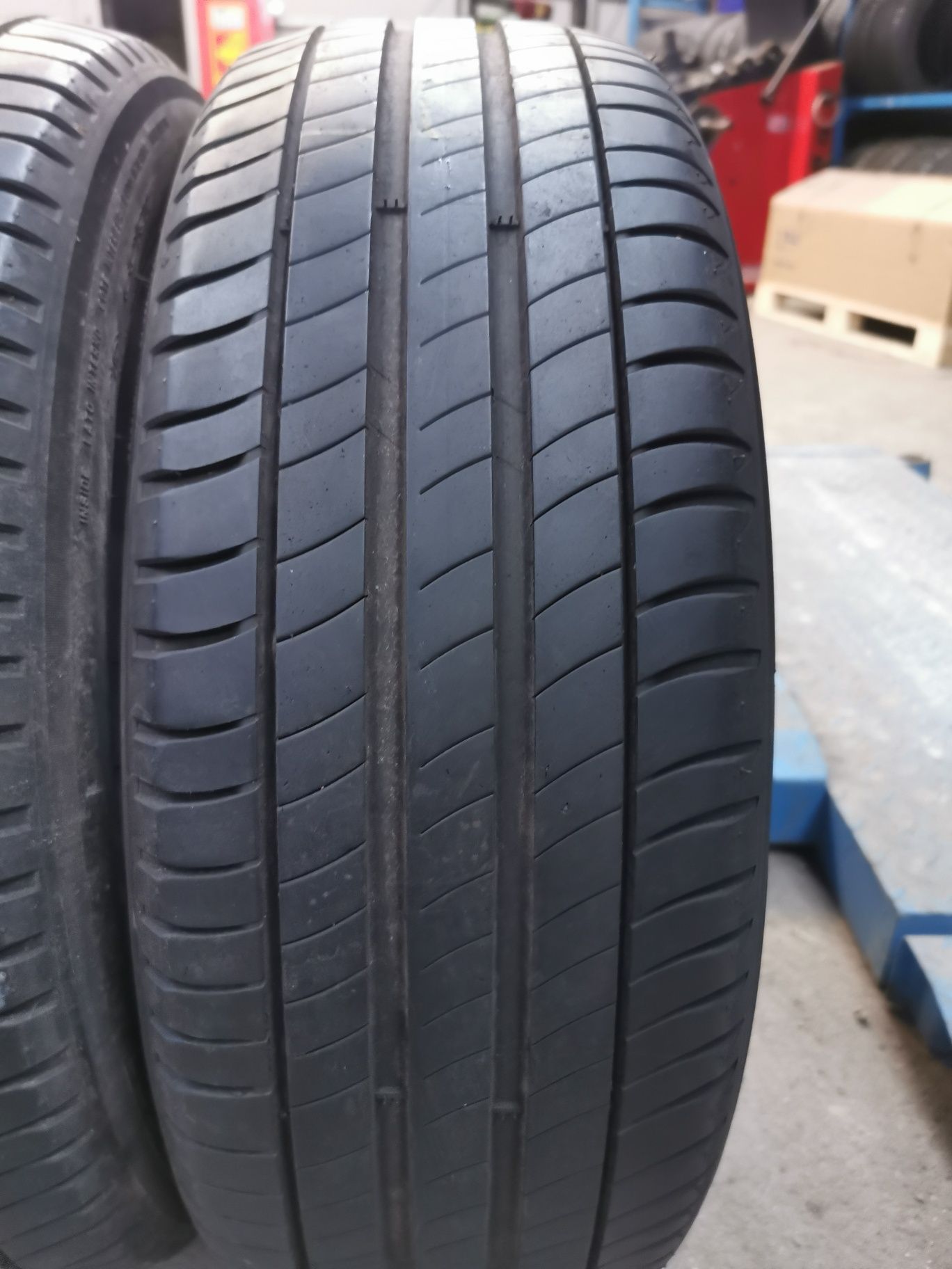 Para opon 215/60R17 96V Michelin Primacy 3 z 2015 rok