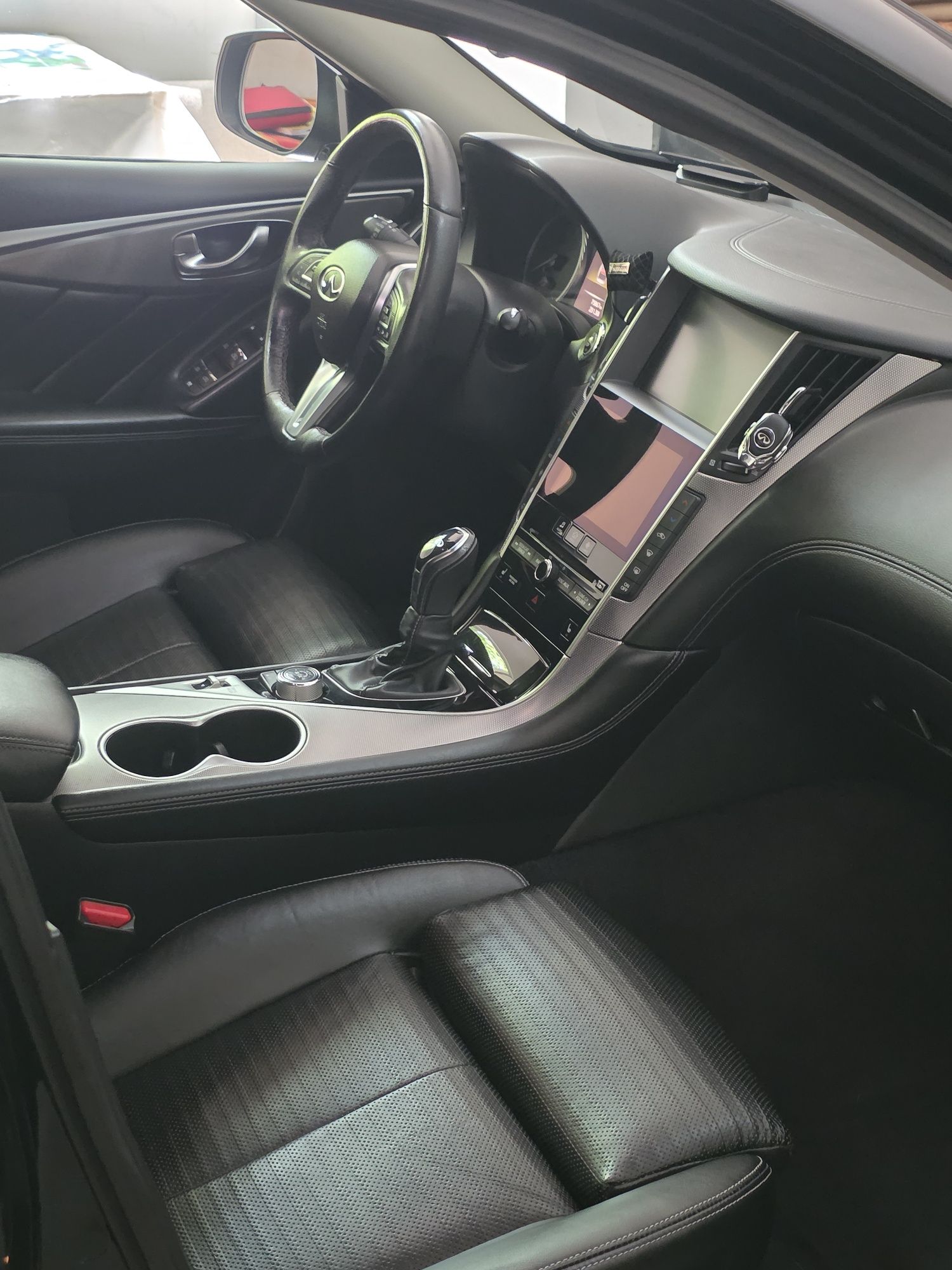 Продам Infiniti Q50 2017