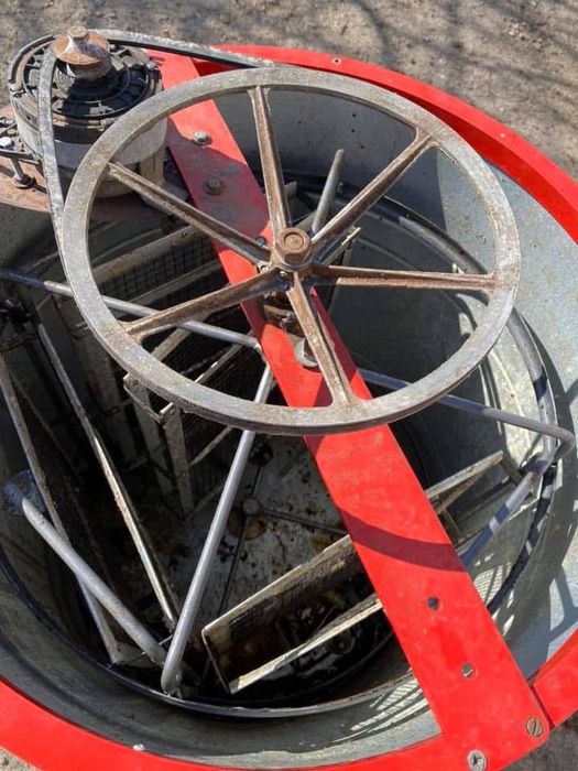 Продам медогонку