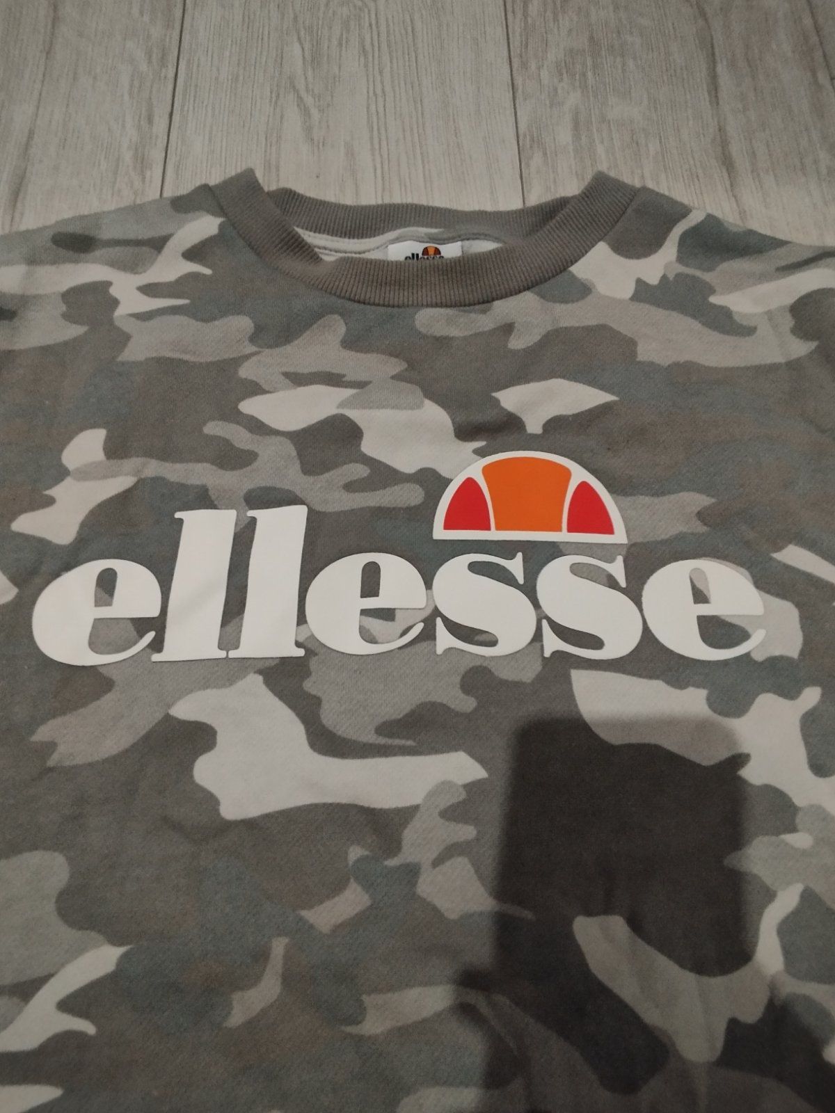 Продам кофту ellesse