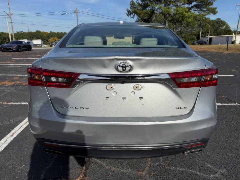 Toyota Avalon XLE      2016