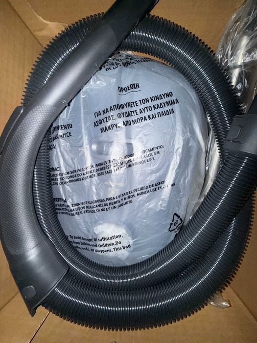 Odkurzacz Electrolux EB61C2DBP – jak nowy, użyty tylko raz!