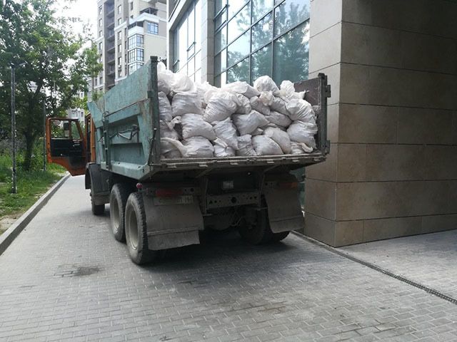 Вивіз сміття побутового та будівельного. Дзвоніть!