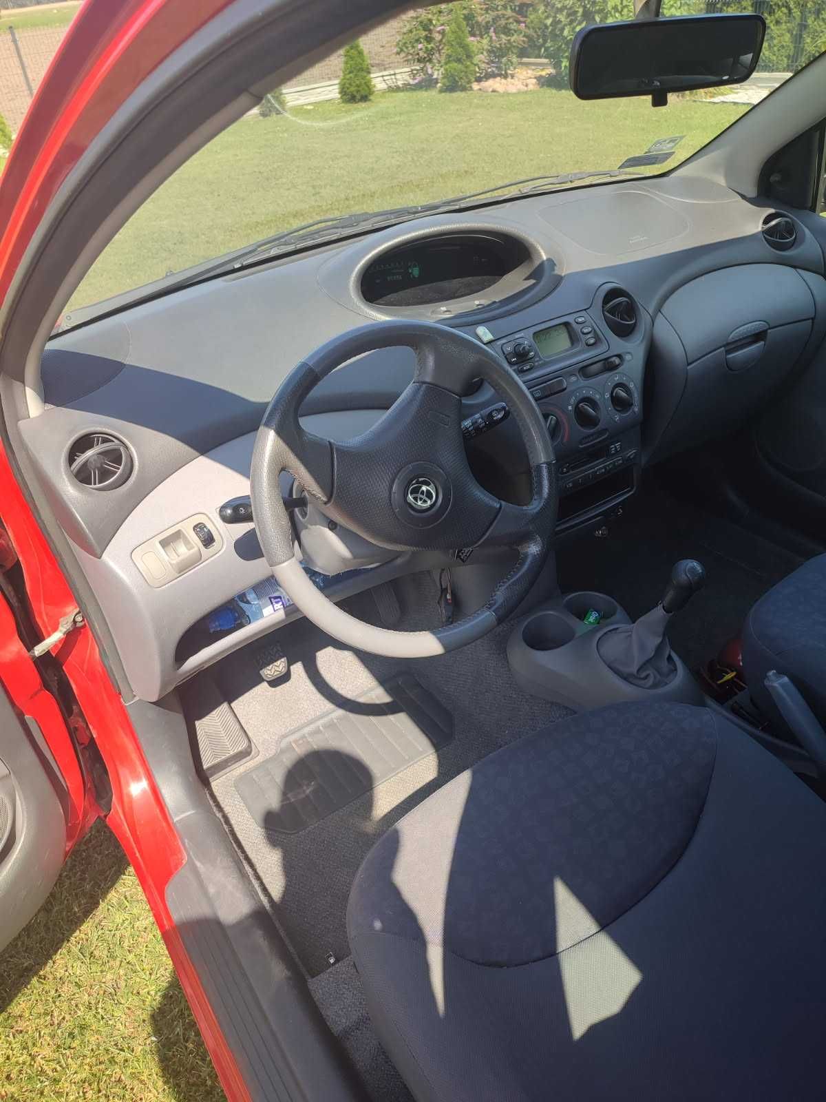 Toyota Yaris 2002r