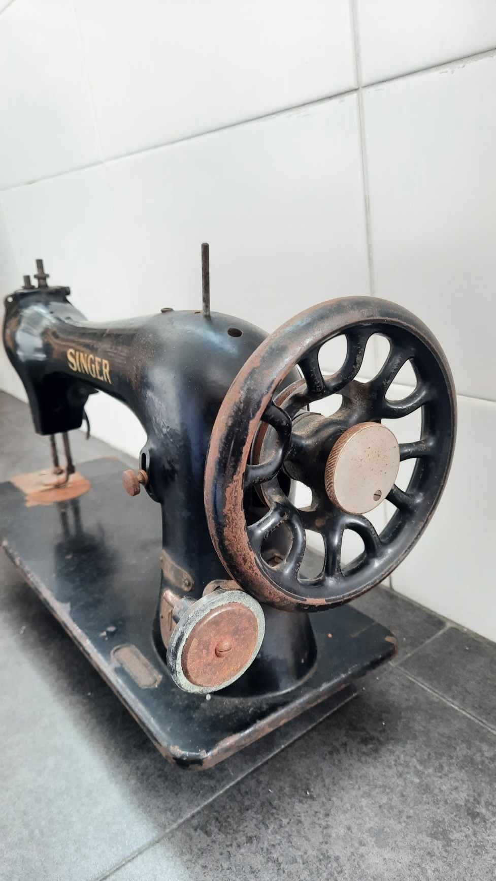 Máquina de Costura Singer Ano 1929