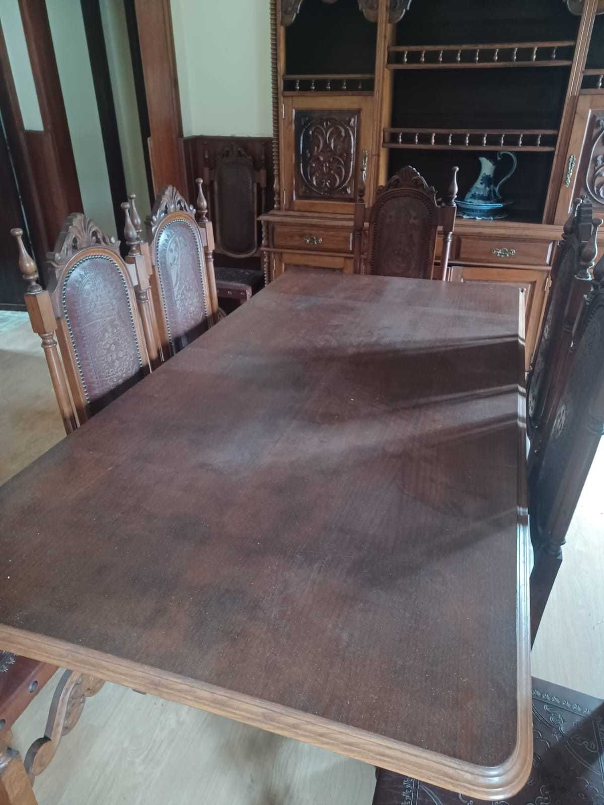 Conjunto de Jantar - Mesa e Cadeiras