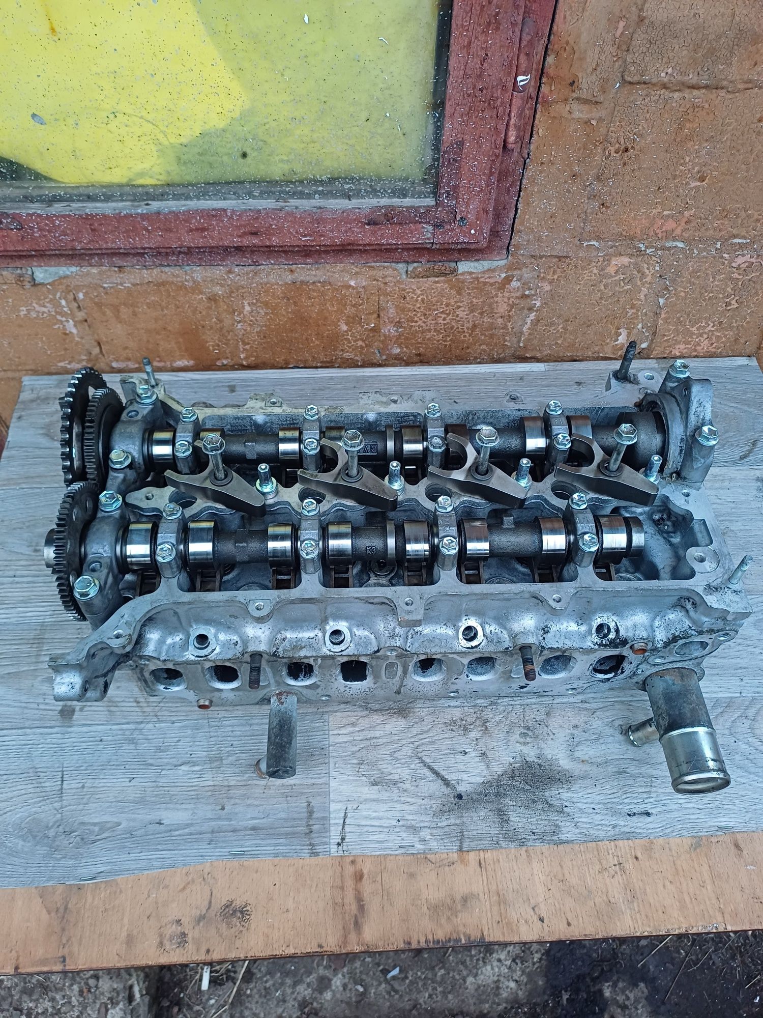 ГБЦ головка блока Toyota Avensis T25 RAV4 2.2 D Lexus is200