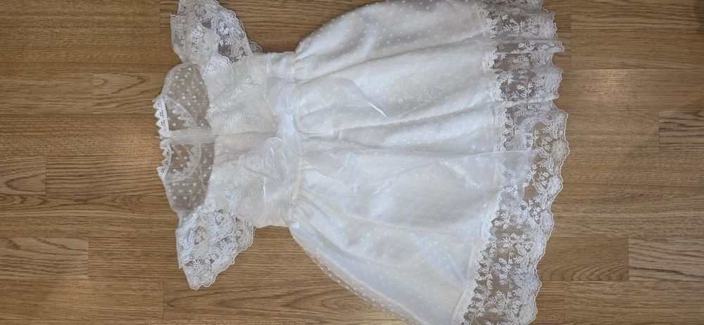 Ширкане нове плаття для дівчинки